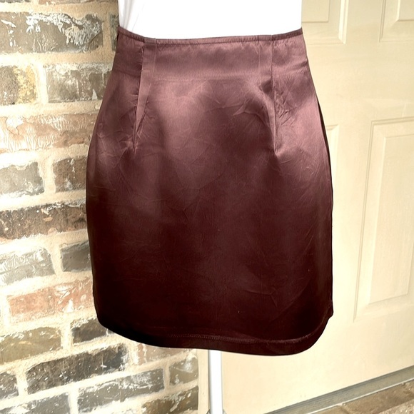 Vintage Brown Satin Fitted Mini Skirt High Waisted Back Zip Chocolate Size 9/10 - Picture 3 of 9